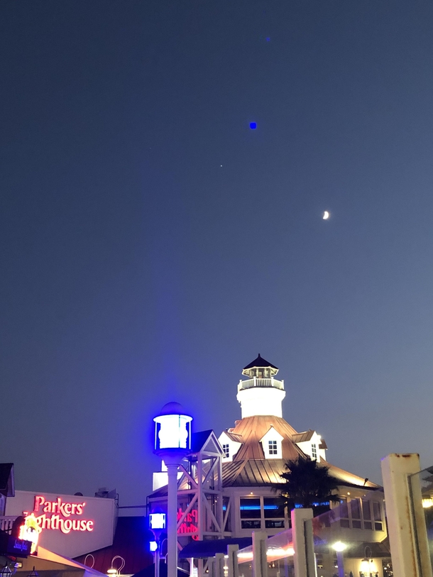  Luna Jupiter and Saturn faintly from Parkers Lighthouse