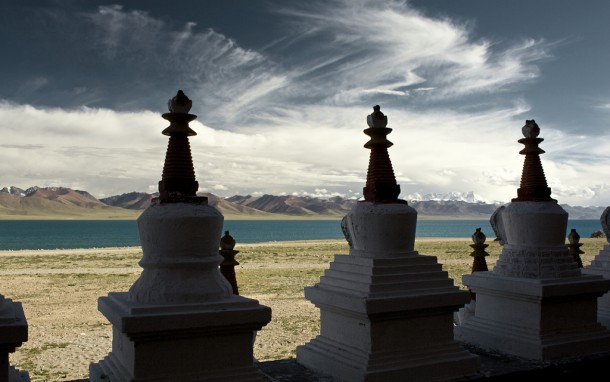  Nyingmapa Stupas at Namtso Lake by lylevincent