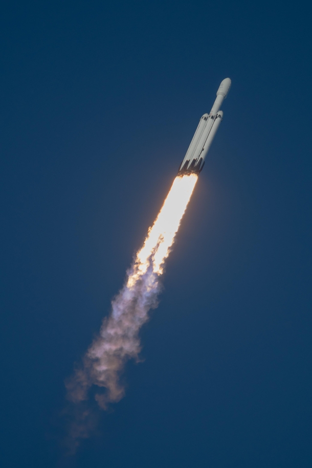  SpaceX Block  Falcon Heavy Arabsat-A in full flight