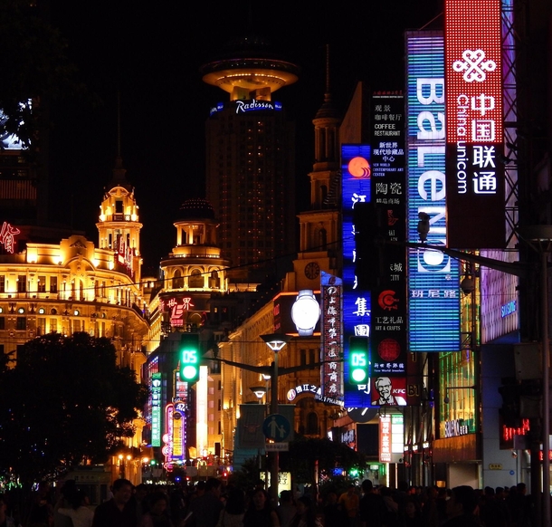  The metropolis of Shanghai The world in a city