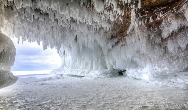 A better shot of the Lake Superior ice caves 