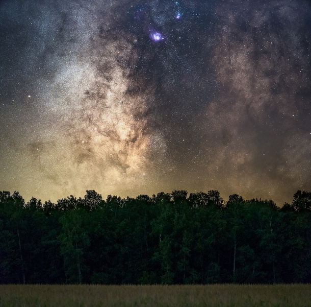 A close up of the Milky Way setting in rural Ontario Canada 