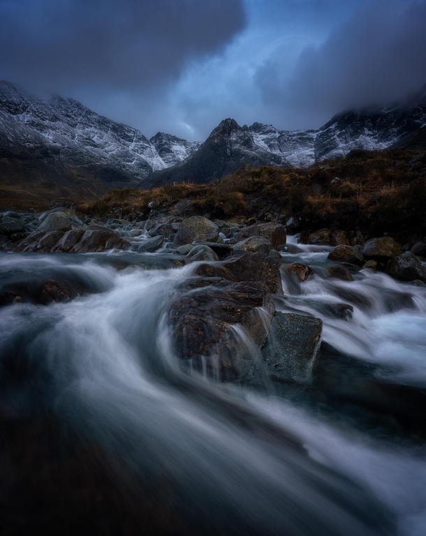 A cold and rainy afternoon at the Fairy Pools Scotland 