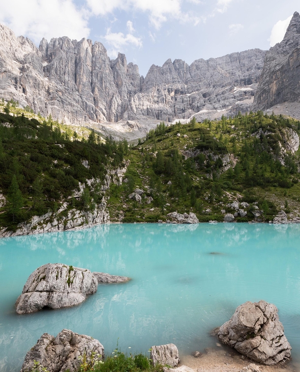 A gem in the mountains of Italy Lago di Sorapis 