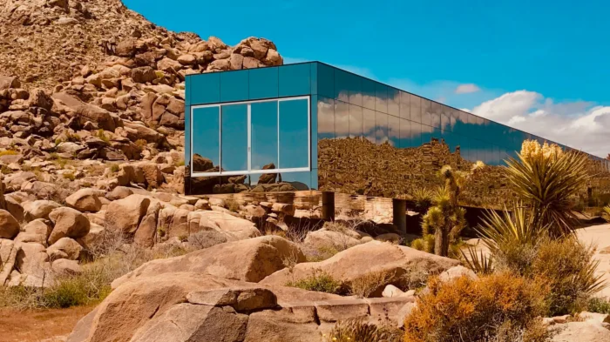 A mirrored house near Joshua Tree National Park designed to look like a New York skyscraper on its side
