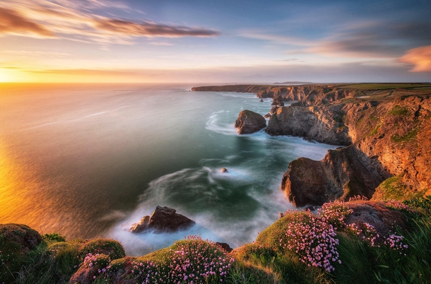 a professional landscape photographer from London snapped the amazing shots during his trips to Devon and Cornwall England Pembrokeshire Wales and the Isle of Skye Scotland Here Bedruthan Steps Cornwall x