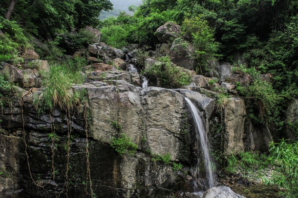 A small waterfall I found in the Korean countryside 