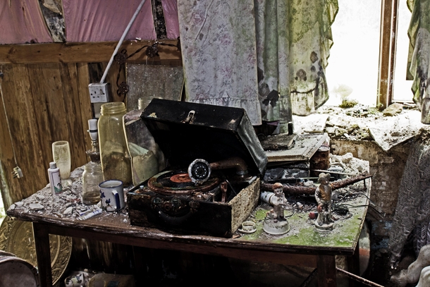 A true WTF moment in the abandoned cottage in Ireland