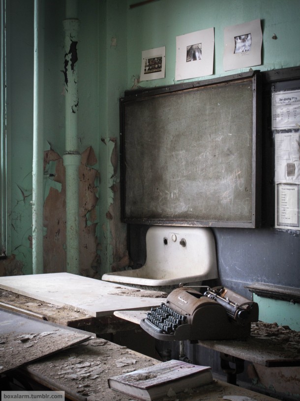 A typewriter in a vacant Detroit classroom 