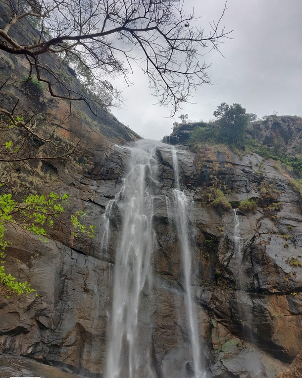 Aagaaya Gangai waterfalls in Kolli hills India  x pixels