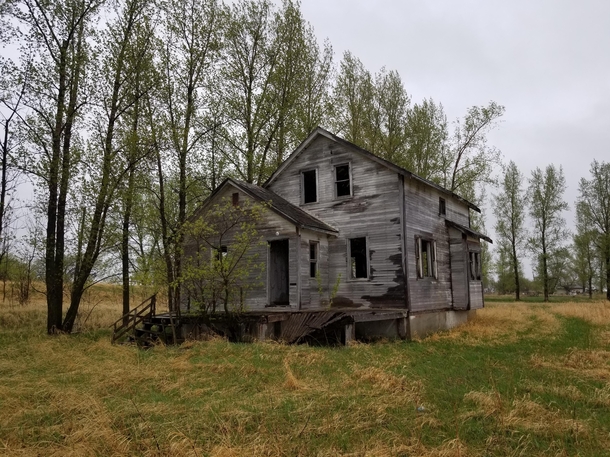 Abandon house Manitoba Canada x 