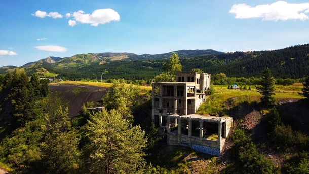 Abandoned Building along the Crowsnest Pass in Alberta