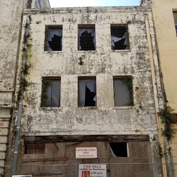 Abandoned building in downtown Mobile Alabama