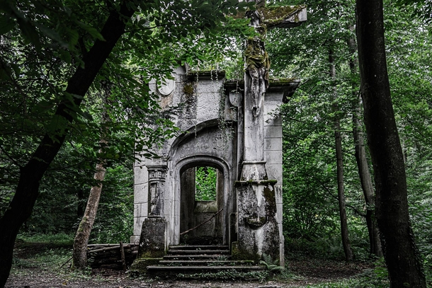 Abandoned chapel in Slovenia 