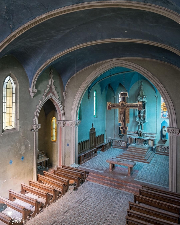 Abandoned Chapel Italy  IG the_sparkler