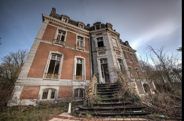 Abandoned chateau in Belgium - really enjoyed getting to shoot this spot during the morning sunrise 