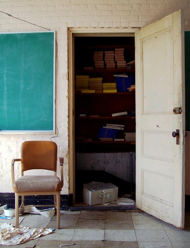 Abandoned classroom 