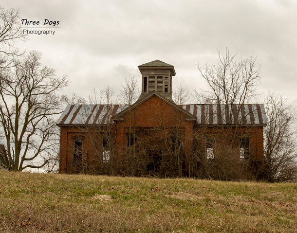 Abandoned country school in Illinois 