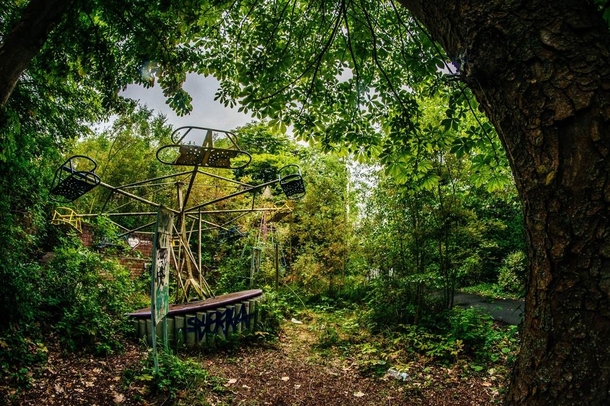 Abandoned Dadipark amusement park Dadizele Belgium by Kris Van de Sande 