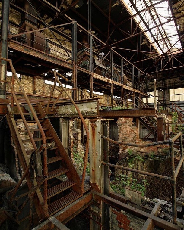 Abandoned Factory in the Midwest 
