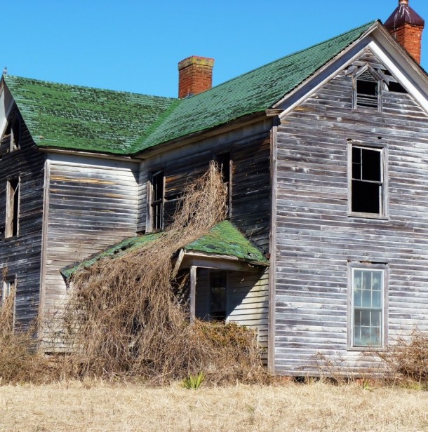 Abandoned Farm House North Carolina x Photorator