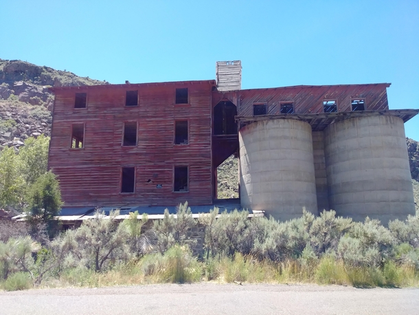 Abandoned granary in Osiris Utah