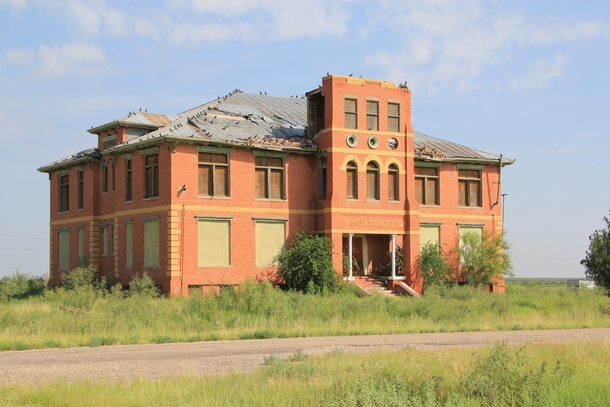 Abandoned high school in West Texas Toyha 
