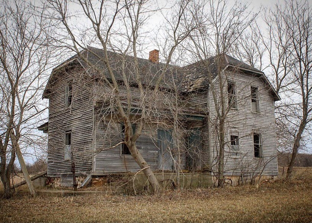 Abandoned Hoarded Home in Rural Wisconsin 