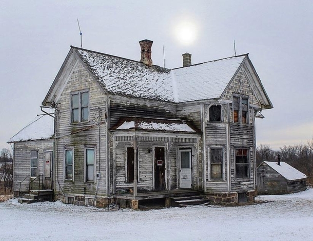 Abandoned Home in Southern Wisconsin Instagram stephaniekay