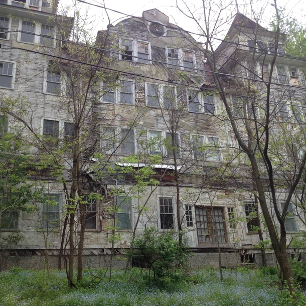 Abandoned Hotel in Sharon Springs NY Photorator