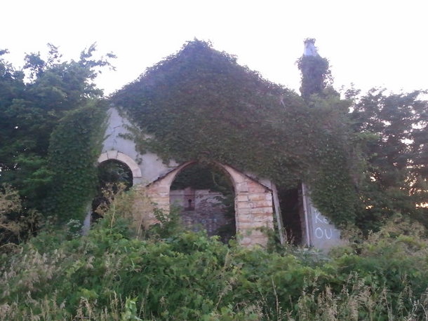 Abandoned house I found while on a bike ride Outside of Emporia KS  OC