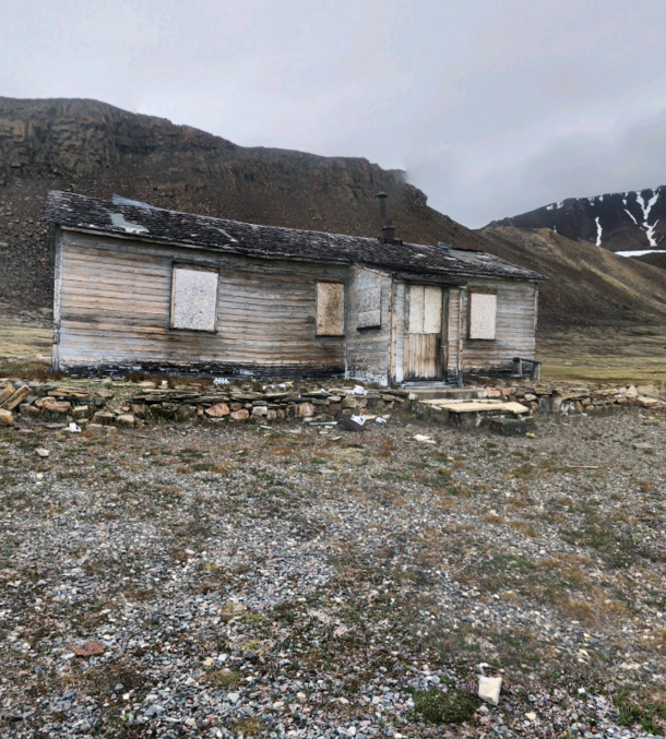 Abandoned house in nunavut Canada