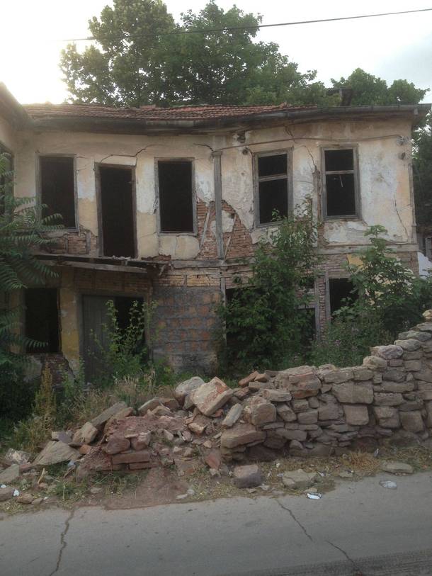 Abandoned house in tip Macedonia 