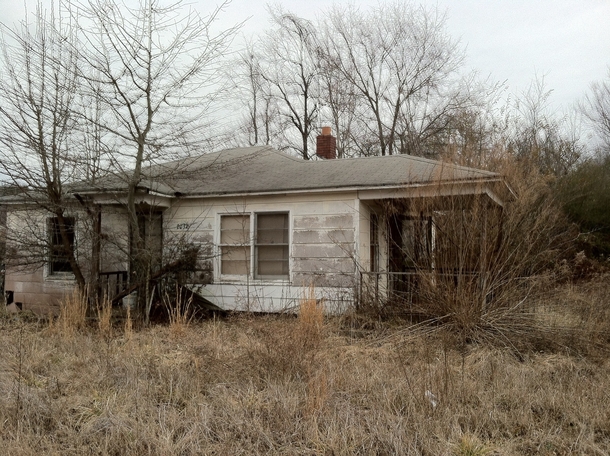 Abandoned house next to the abandoned gas station in Pickens SC ...