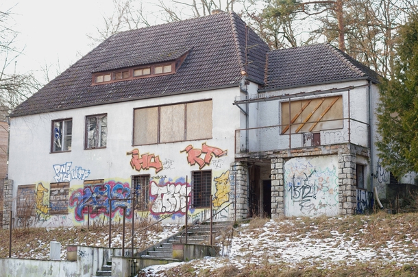 Abandoned Mansion 