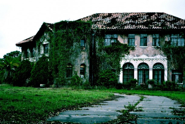 Abandoned Mansion In Florida 