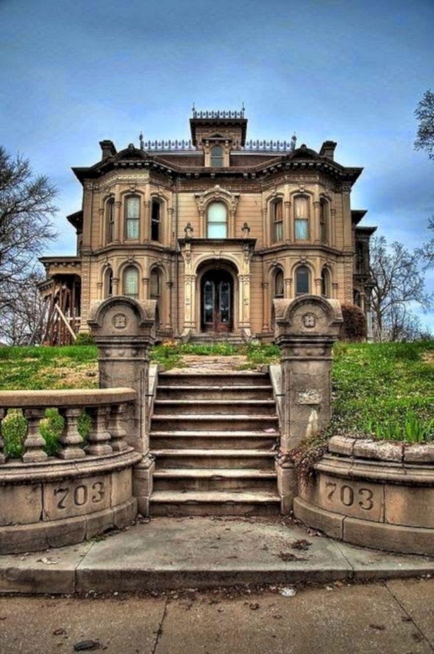 Abandoned Mansion in Kansas City Missouri