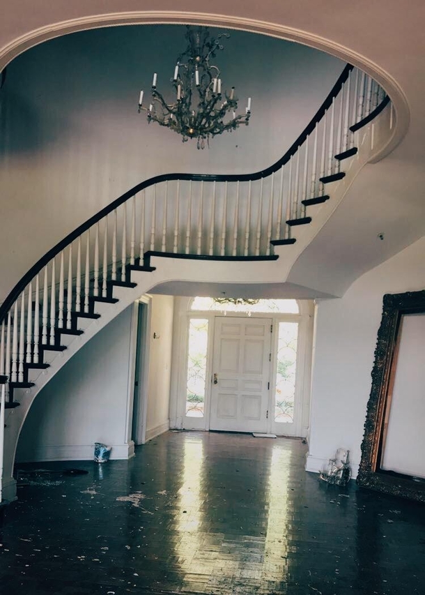 Abandoned mansion in TN