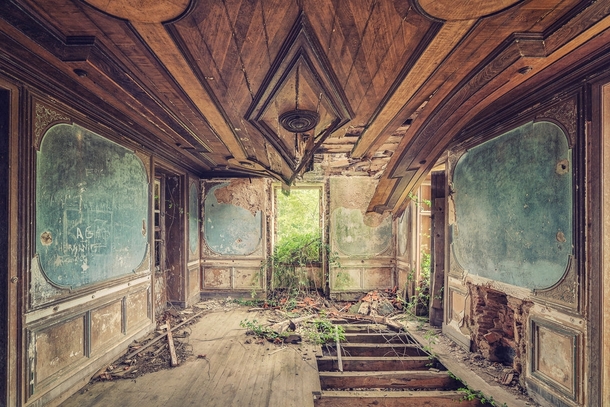Abandoned mansion somewhere in Europe  photo by Matthias Haker