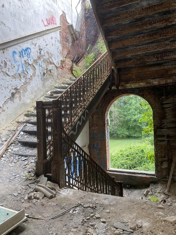 Abandoned military school granite floors and stairs are still crazy sturdy