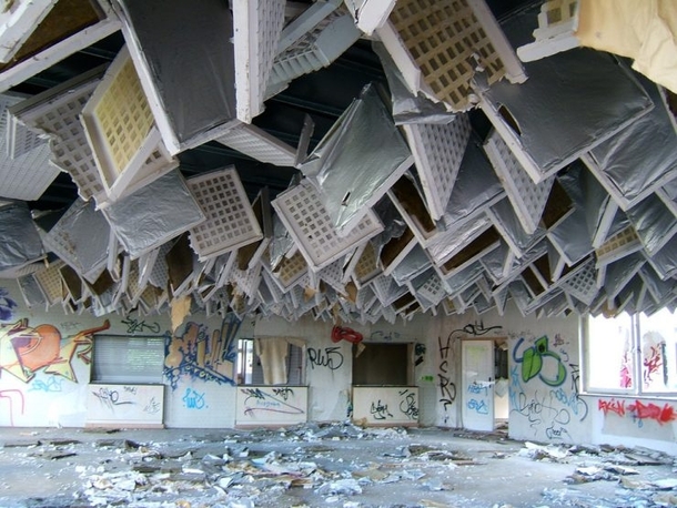 Abandoned office in Potsdam East Germany - That ceiling