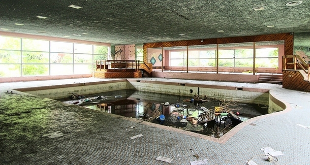 Abandoned Poconos Resort 