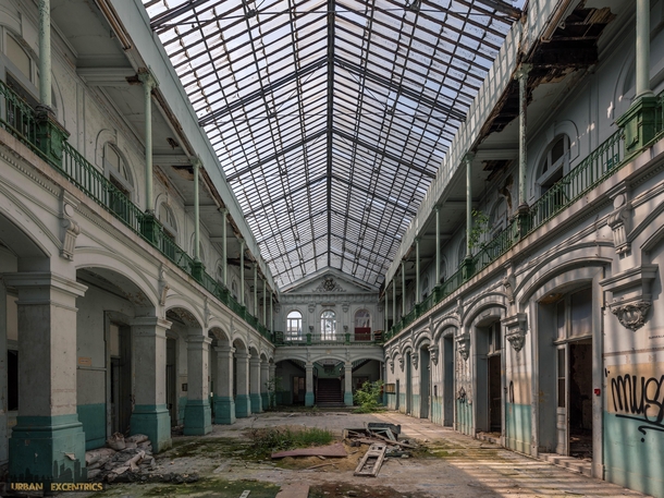 Abandoned school in Belgium 
