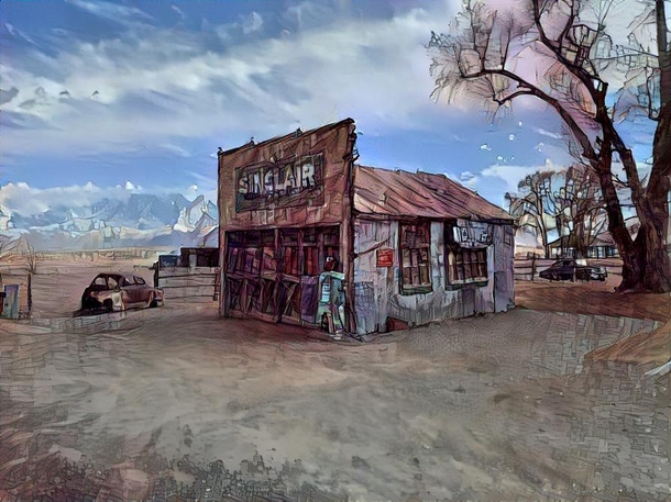 Abandoned Sinclair gas station in the American west
