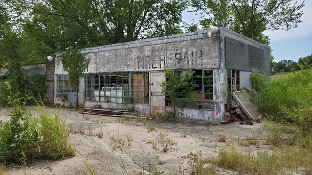 Abandoned storefront in Sedan KS