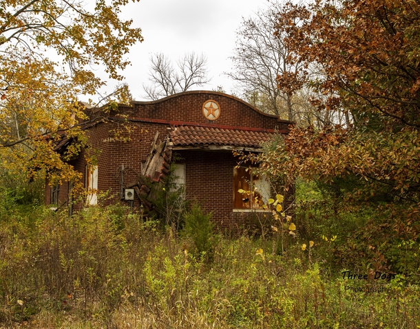 Abandoned Texaco office in the oil fields of southern Illinois x 
