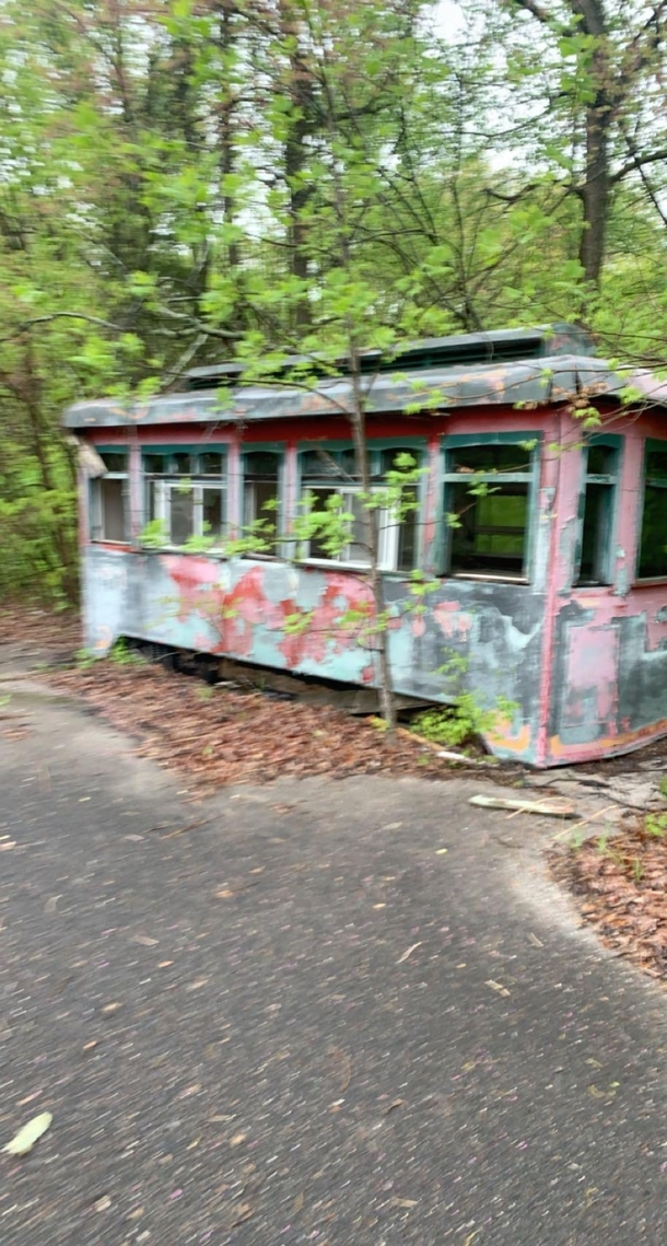 Abandoned theme park cave city Kentucky