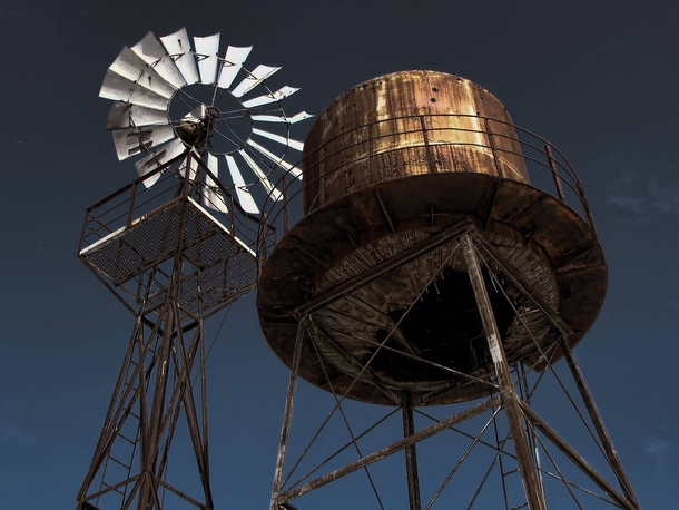 Abandoned water tower - Photorator