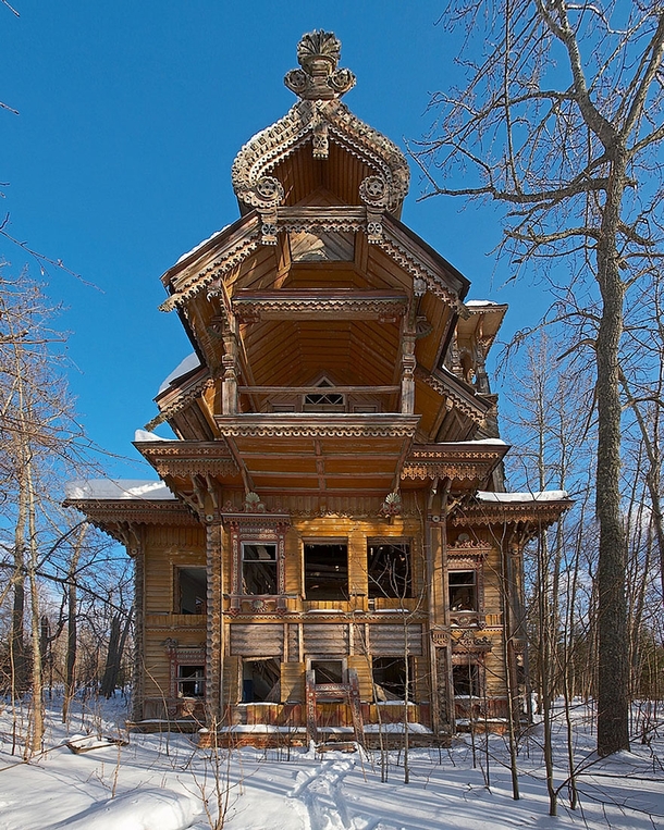 Abandoned Wooden House - Russia