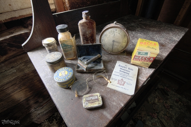Amazing Finds Inside an Abandoned Ontario Time Capsule Cabin 